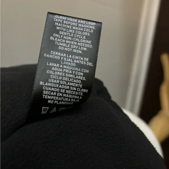 Swiss Tec XL Black Hooded Jacket Aqua Athleisure Outdoor Sporty Lightweight - Picture 8 of 11